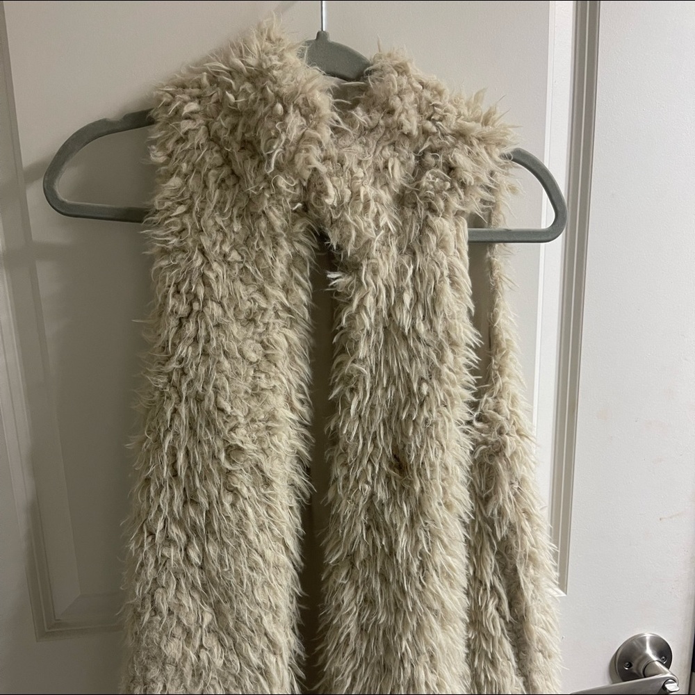 Cream furry vest, super soft